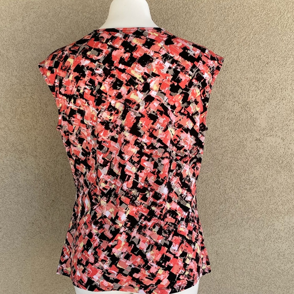 Boho Print Sleeveless V Neck Top - Picture 3 of 4
